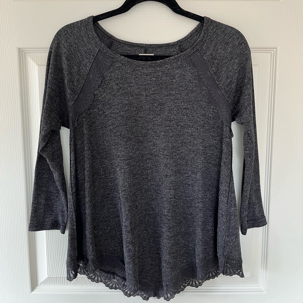 Hollister top